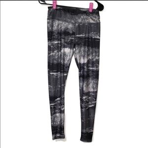 Danskin Workout Leggings Size S/P (4-6) Gray/Black
